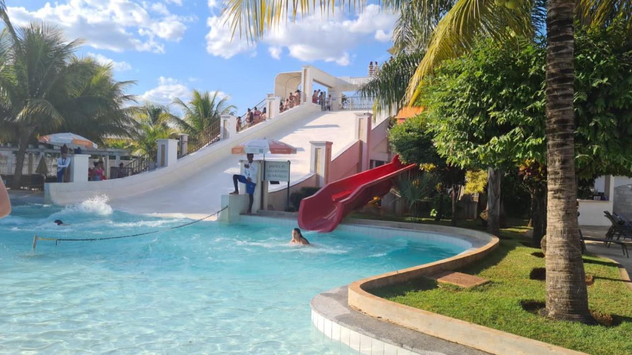 THERMAS LACQUA DIROMA COM PISCINA De ONDAS GRATIS 24horas Caldas Novas Exterior foto