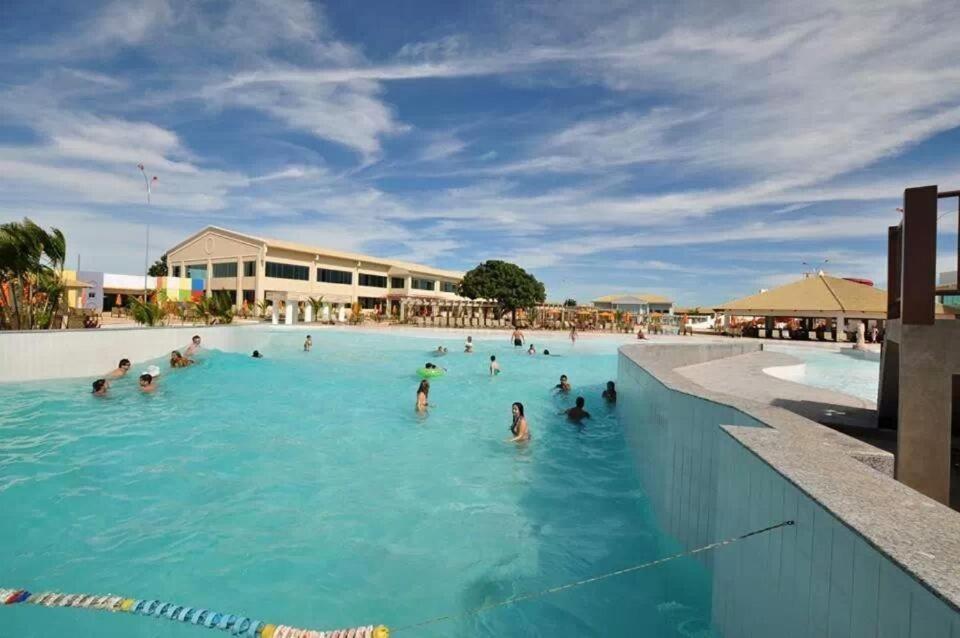 THERMAS LACQUA DIROMA COM PISCINA De ONDAS GRATIS 24horas Caldas Novas Exterior foto