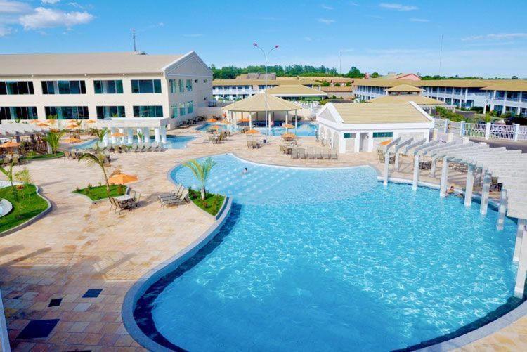 THERMAS LACQUA DIROMA COM PISCINA De ONDAS GRATIS 24horas Caldas Novas Exterior foto