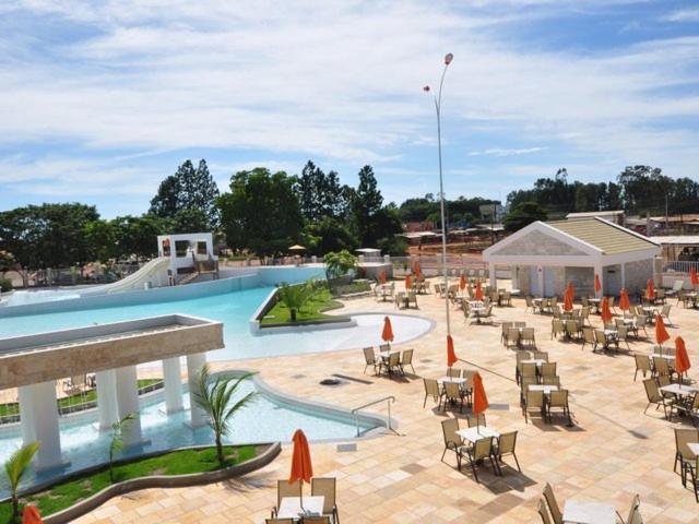THERMAS LACQUA DIROMA COM PISCINA De ONDAS GRATIS 24horas Caldas Novas Exterior foto