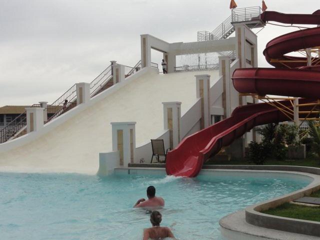 THERMAS LACQUA DIROMA COM PISCINA De ONDAS GRATIS 24horas Caldas Novas Exterior foto